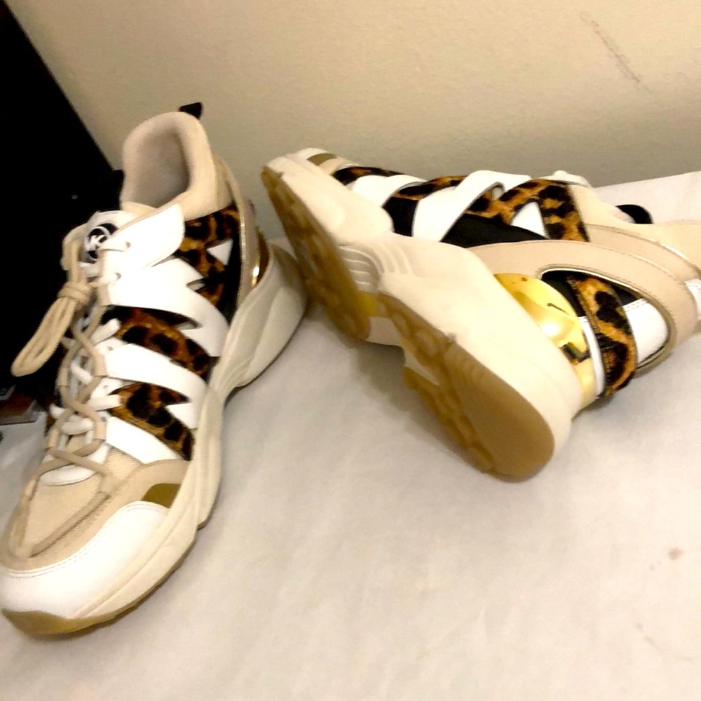 Michael kors sneakers sz11 brand New never worn